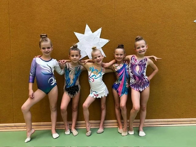 Anna Jansen, Isabella Brehmer, Emmi Köbernick, Ella Mathilda Manzke und Yasmin Thiessenhusen nahmen am Sternchenpokal teil. (Foto: Petra Lorenz, FSV Bentwisch)