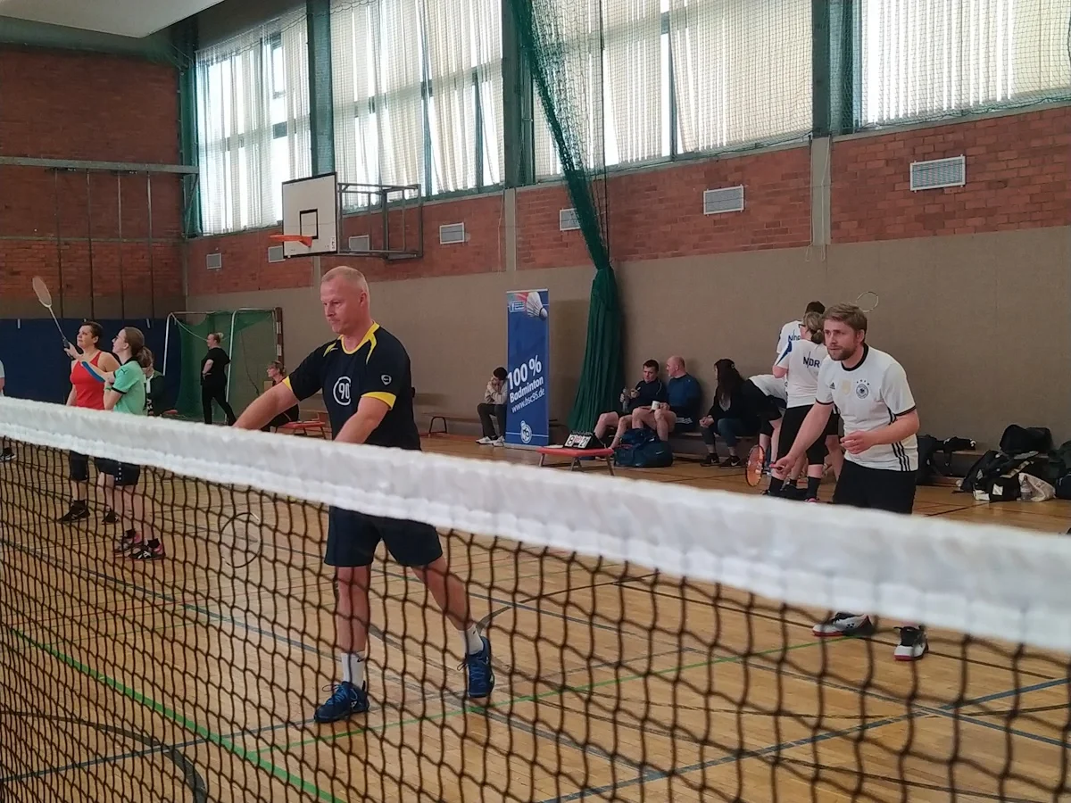 Schweriner Charity Cup wird zum Badmintonerlebnis