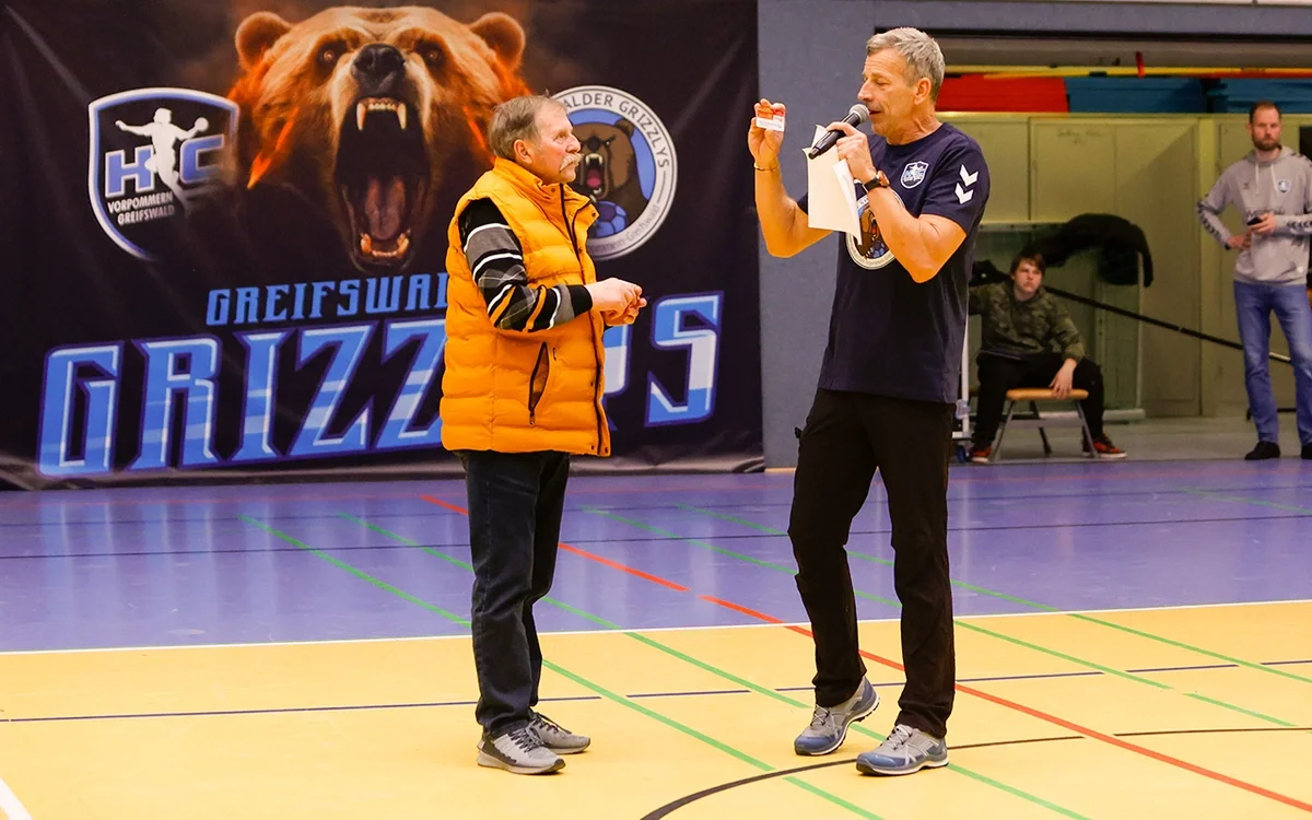Das Team der 1. Männer des HC Vorpommern-Greifswald tritt künftig unter dem Namen „Greifswalder Grizzlys“ an. (Foto: Werner Franke)