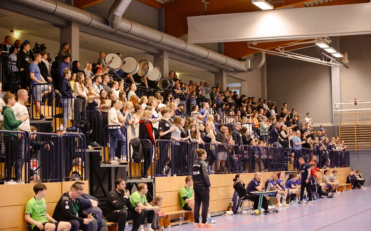 In der Spielzeit 2023/24 spielen die HC-Männer um das Trainerteam Westphal/Krabbe die beste Saison der Vereinsgeschichte. (Foto: Werner Franke)