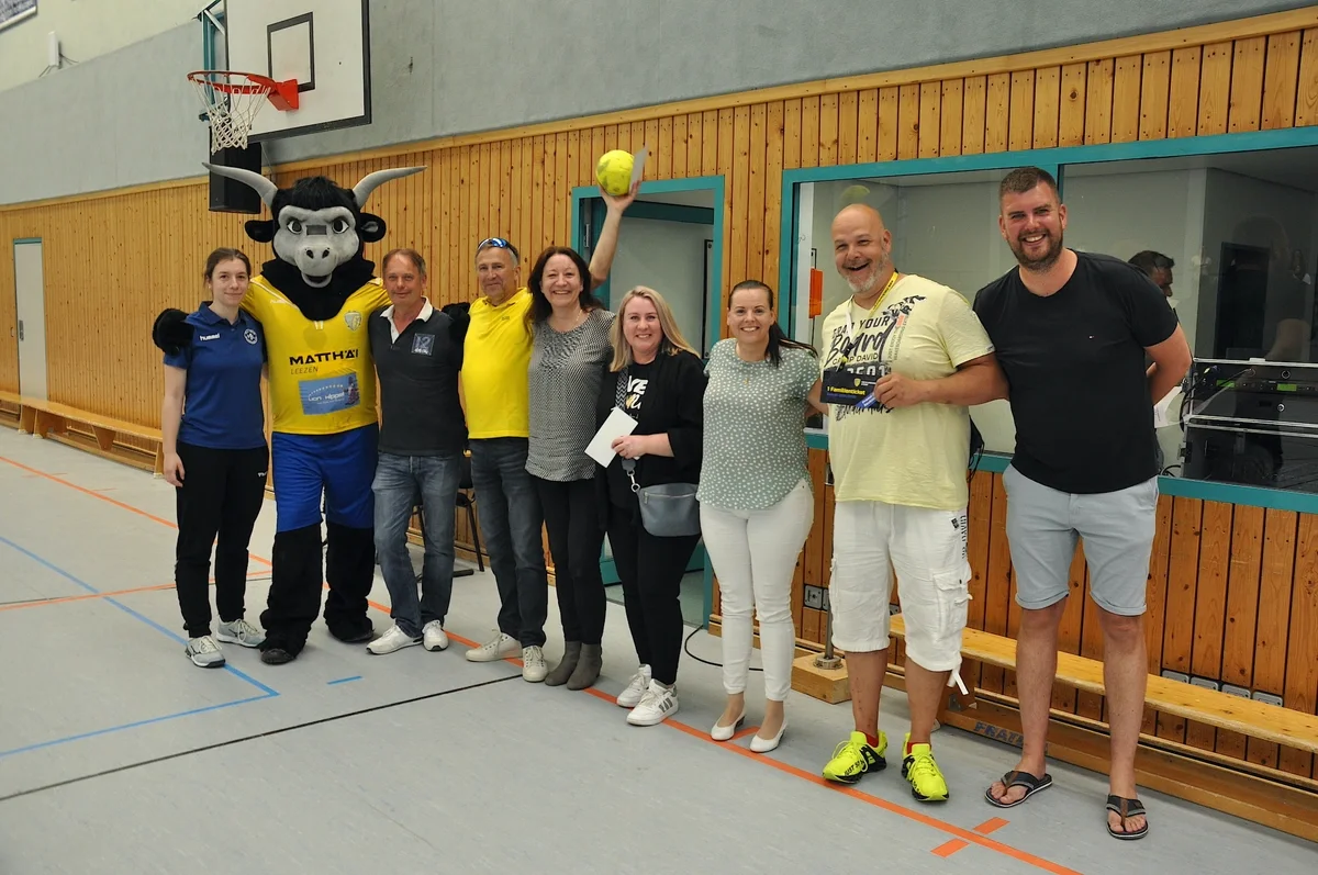Glückliche Gewinner des Gewinnspiels der Mecklenburger Stiere (Foto: Barbara Arndt)