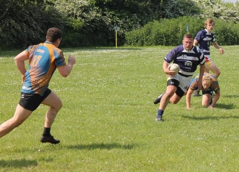 Bruno-Seifert-mit-Ball-gegen-Wismar_c_Martin-Gordon-Hille