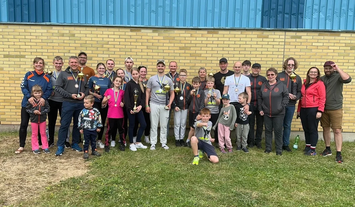 Gruppenbild der Greifswalder Taekwondoin in Lomma (Foto: privat)