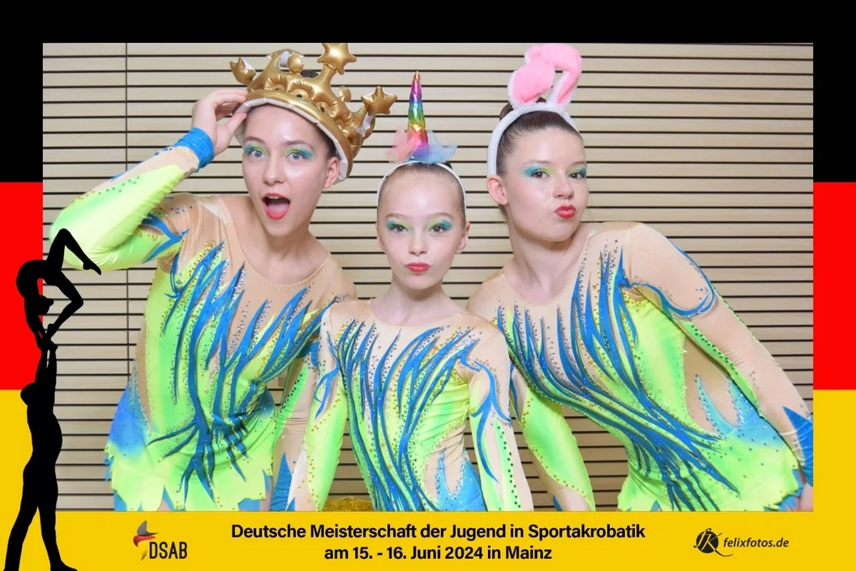 Gut gelaunt auf der Deutschen Jugendmeisterschaft: Maja Ehrke, Enie Trense und Milla Hopp (Foto: Felixfotos)