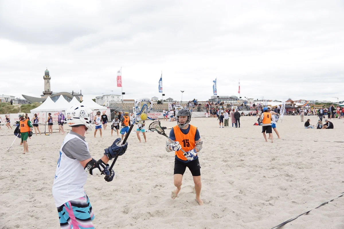 Spannende Spiele beim „Lax at the Beach“ der Rostock Seals (Foto: Stefan Schröder)