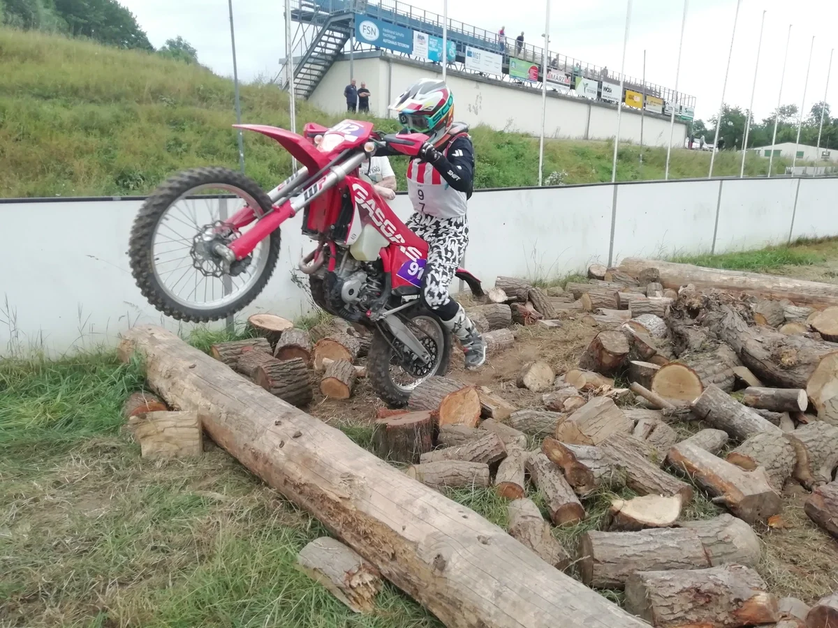 Doppelsieg für Enduro Ass Nils Teegen am Bergring