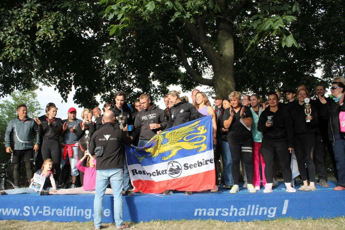 Norddeutschland beim 26. Drachenbootfestival Warnemünde am Start