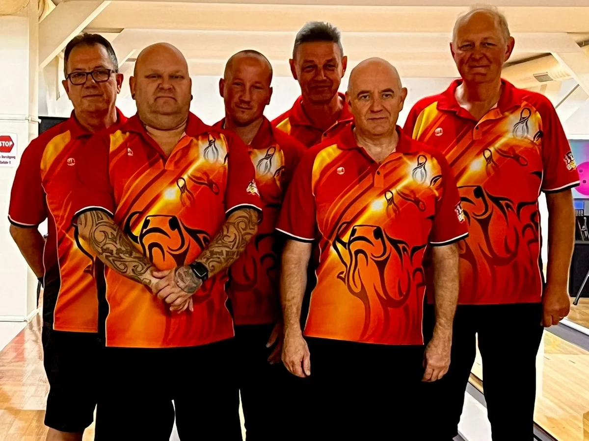 Die siegreiche 4. Mannschaft vor dem Spieltag im BowlIn: Thomas Rauth, Jörn Gilbrich, Daniel Schuch, Ralf Erdmann, Uwe Poblenz (Kapitän) und Mario Seemann. (Foto: Harriet Hagemann)