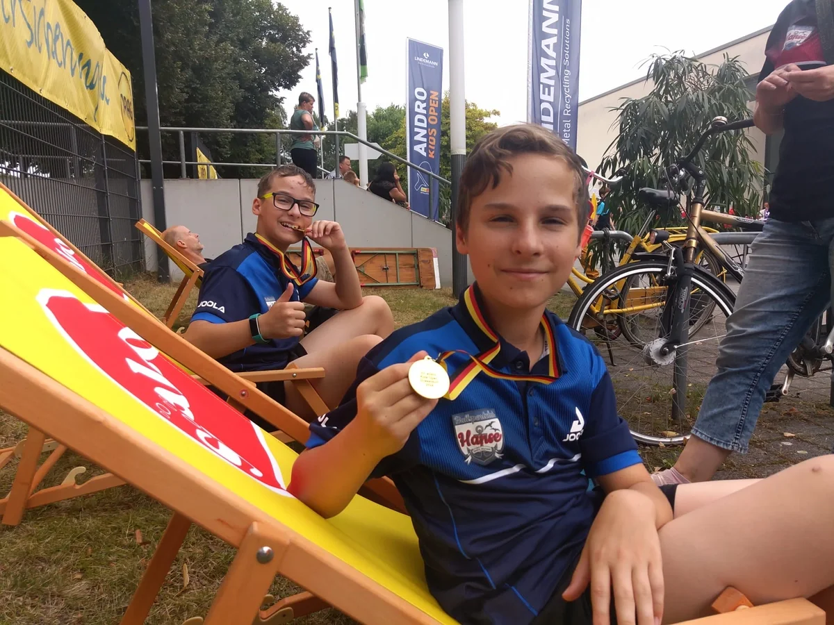 Ole und erlebten spannende Tage bei den 33. Andro Kids Open. (Foto: privat)