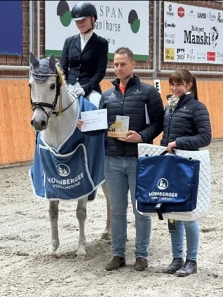 Pauline Linde Siegerin im NÜRNBERGER Burg-Pokal Junioren
