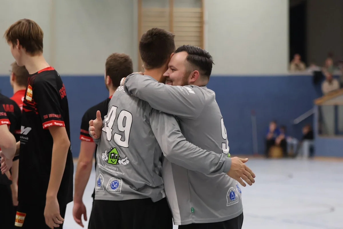 Groß ist die Freude über den überraschenden Sieg.(Foto: Maria Kraus)