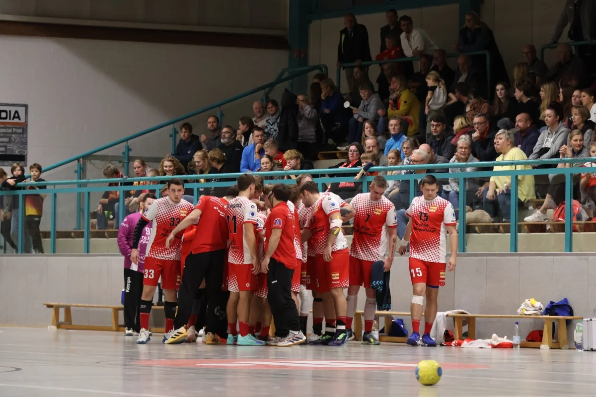 Viel Geduld brauchten Wismars Männer und ihre zahlreichen Zuschauer im Match gegen den Plauer SV. (Foto: Maria Kraus)