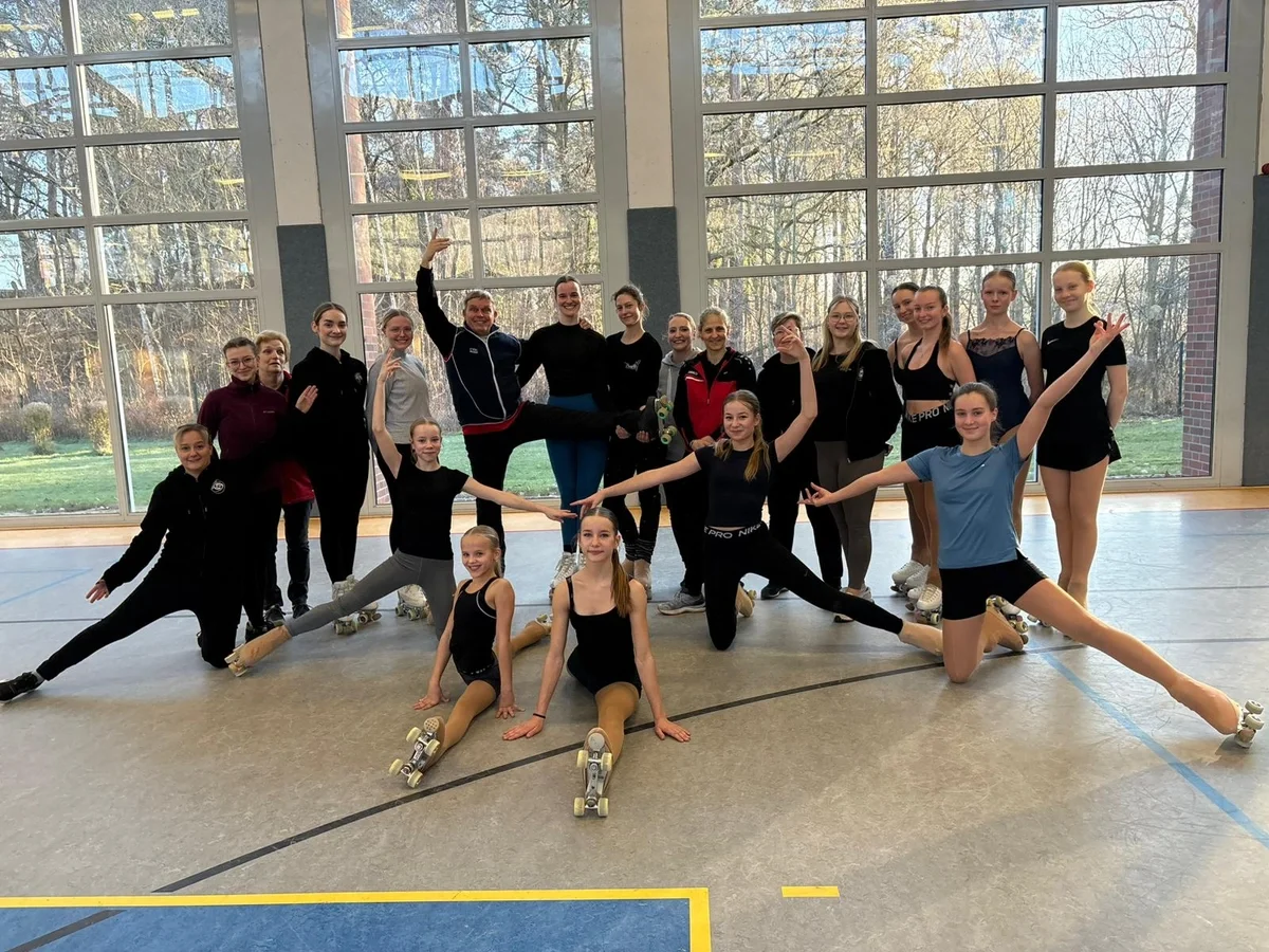 Sport, Spaß und Gemeinschaft – ein unvergessliches Wochenende für alle Teilnehmerinnen. (Foto: Rollkunstlauf GSC09)