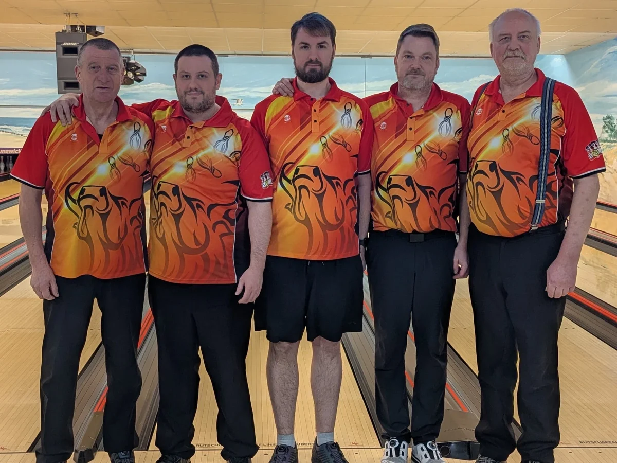 Die 2. Mannschaft des BC Schwerin (v.l.): Heiko Hacker, Paul Ahrenberg, Patrick Pieper, Alexander Evert und Dirk Heine. (Foto: © Christin Altermann)