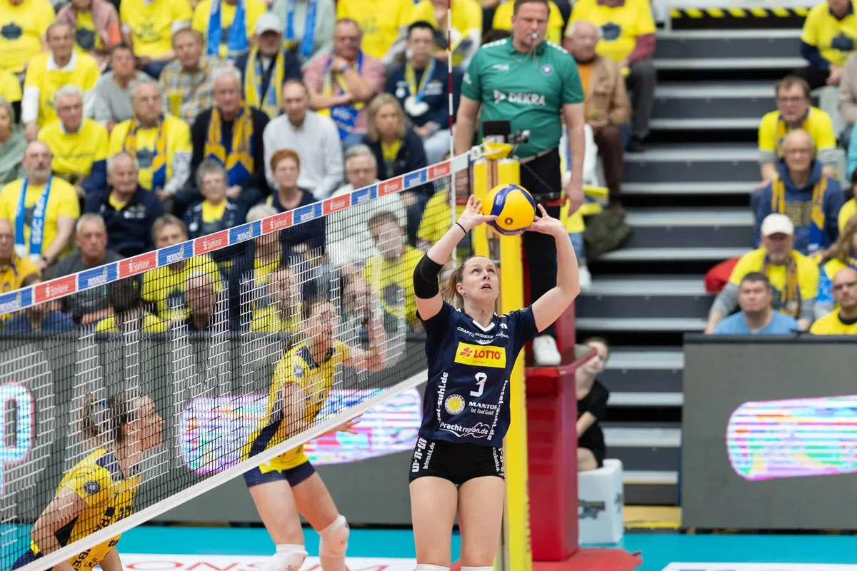 Playoff-Halbfinals der Frauen mit erstem Matchball