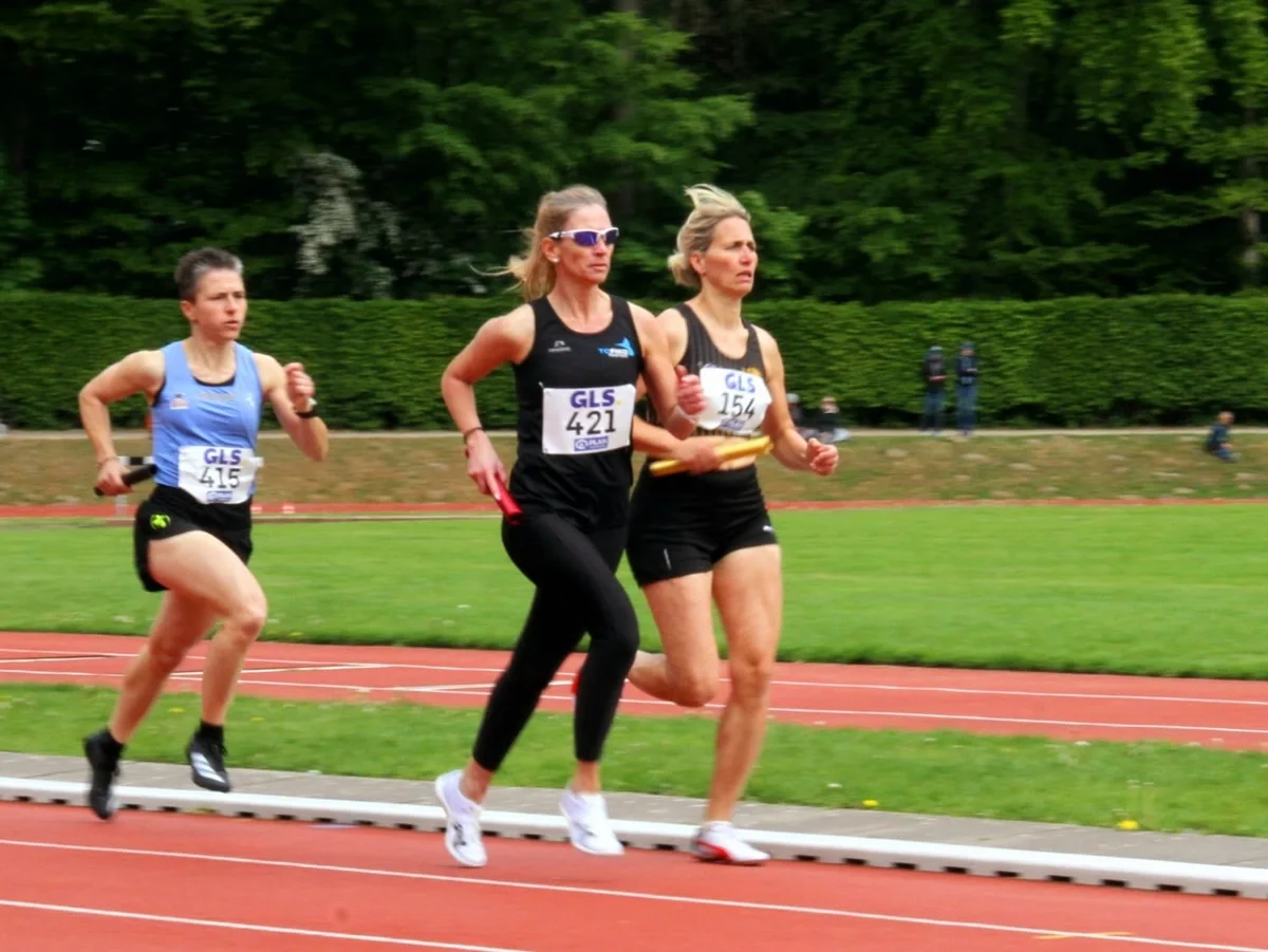 Katrin Jöde-Rönck und Yvonne Lübs | DM Langstaffel 2025 (Foto: LVMV)