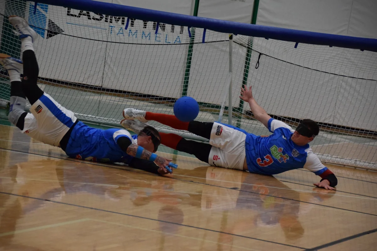 An Thomas Steiger und John Turloff geht kaum ein Ball vorbei. (Foto: goalballworldcup2025.com)