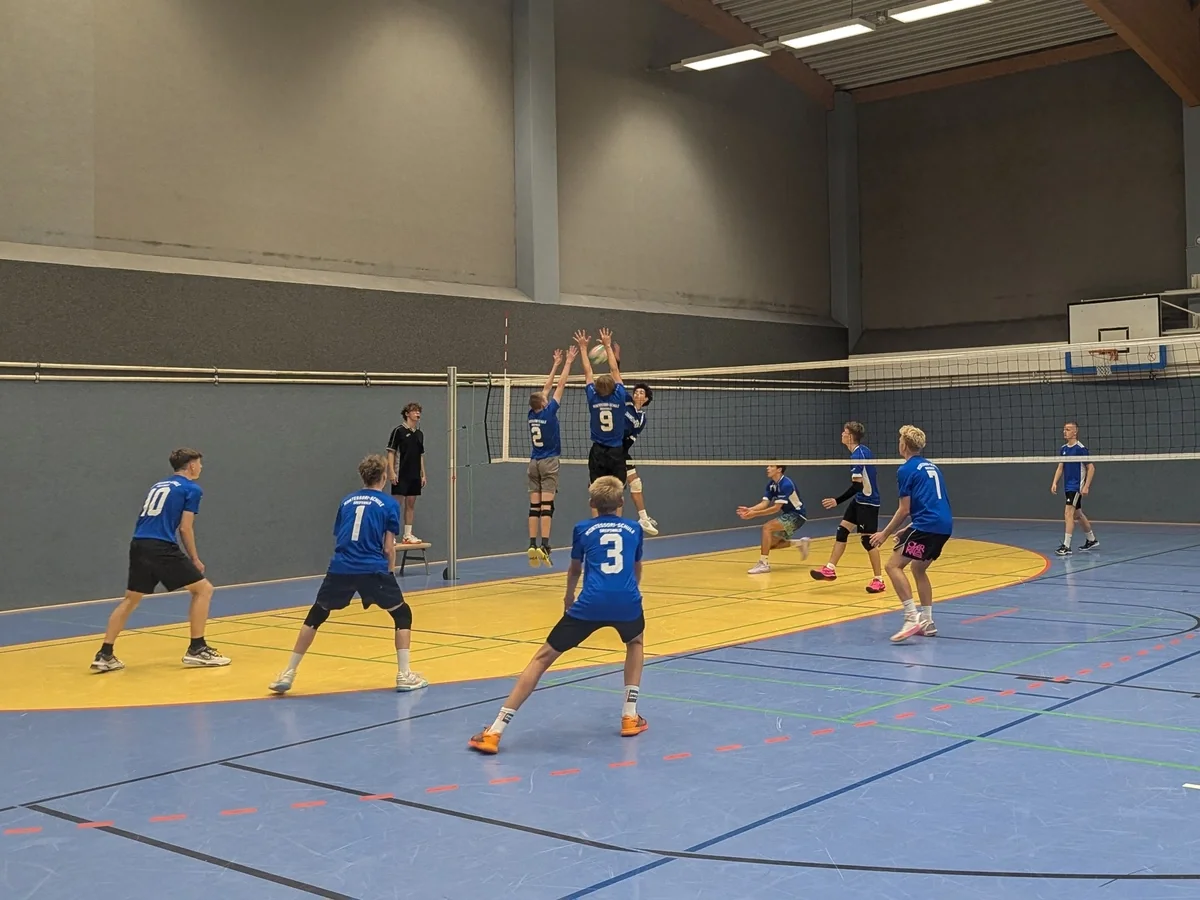 Volleyball beim 24. Sportfest der Gymnasien Vorpommerns (Foto: KSB V-G)