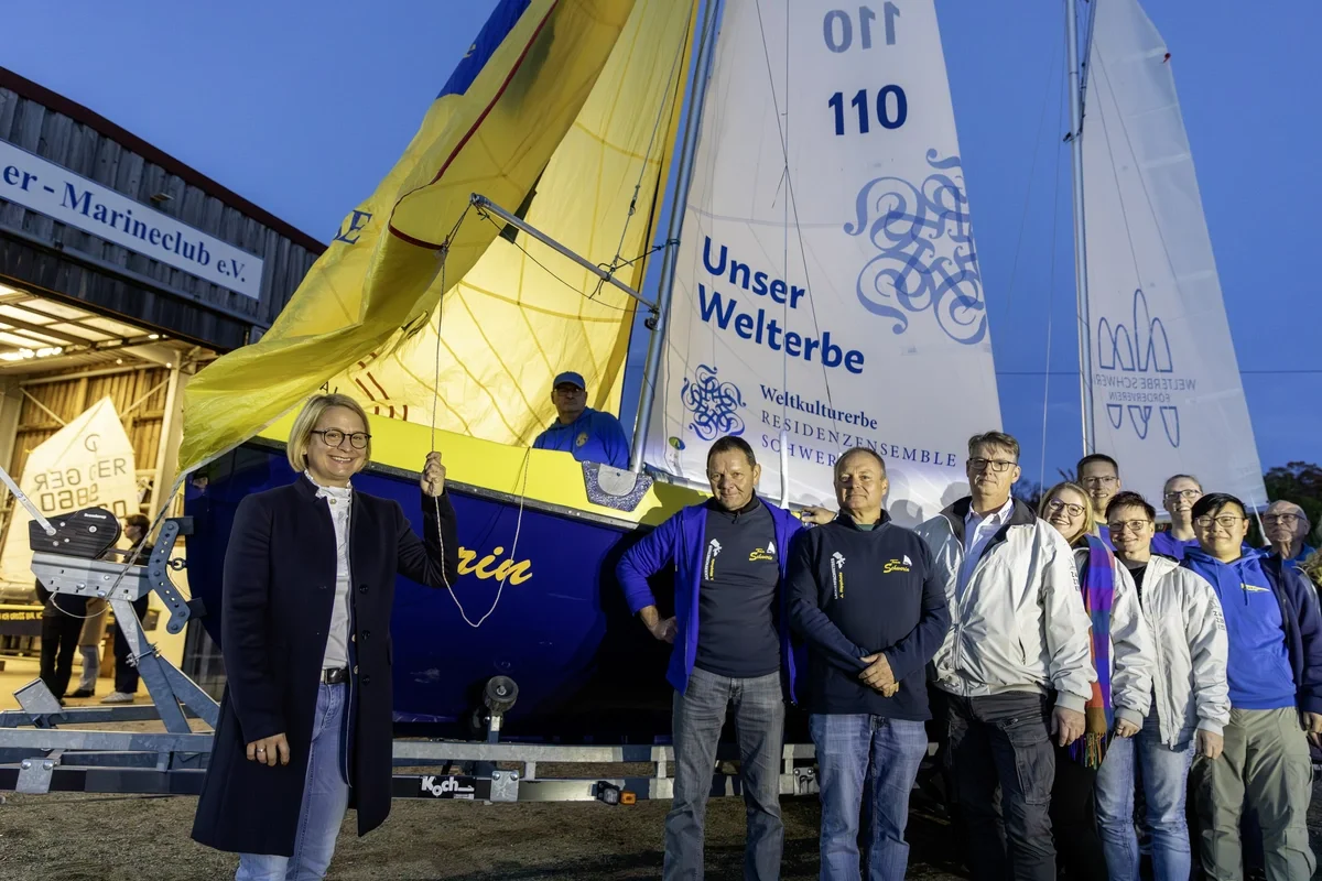 Kutter „Schwerin“ wirbt mit allen Segeln für Weltkulturerbe
