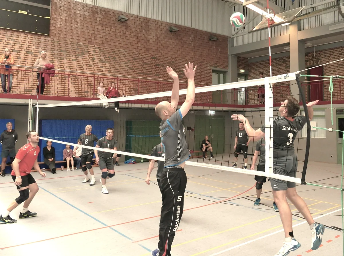 Volleyballtreff zum Grimmener „Alte Trebelsäcke“-Turnier