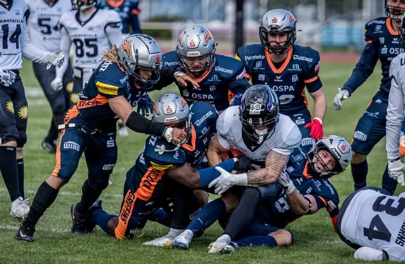 Griffins siegen gegen die Longhorns mit 38:0