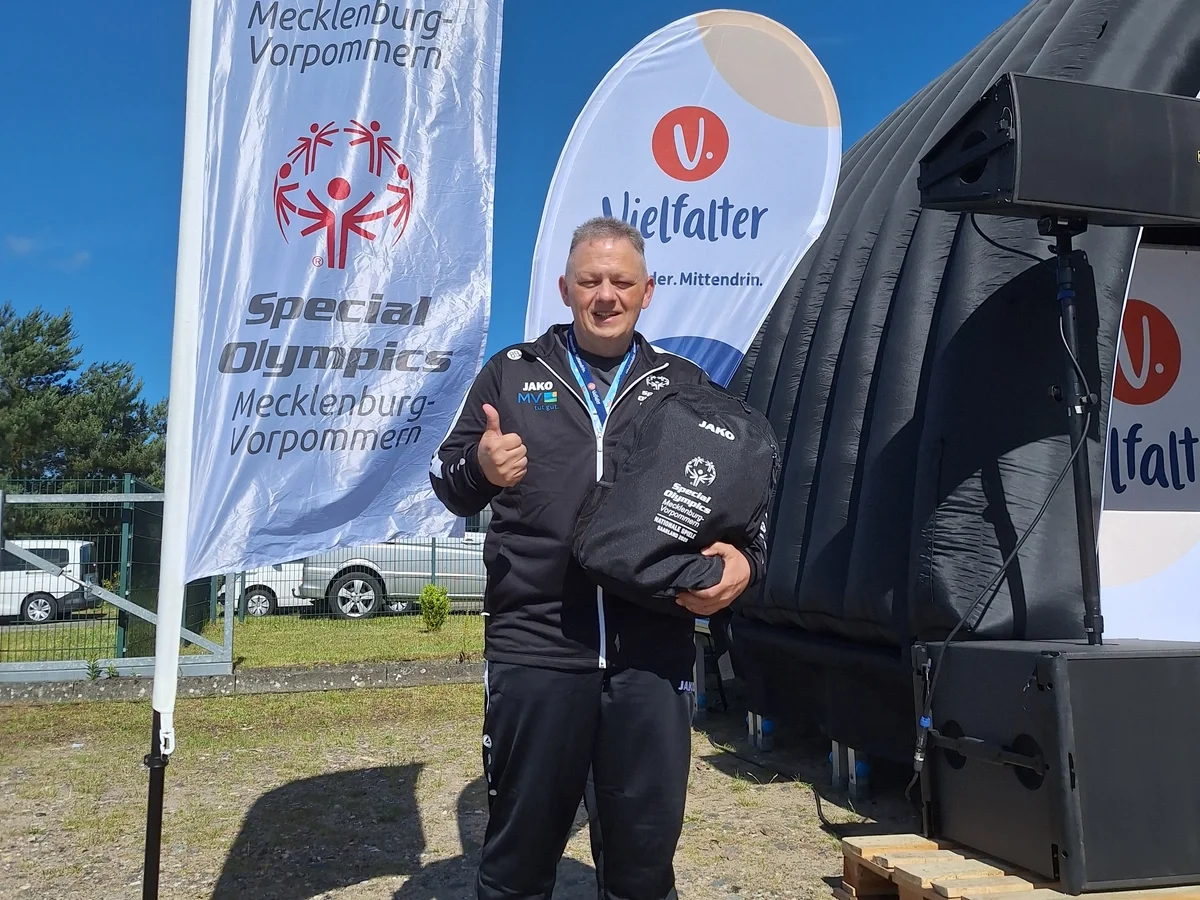 „Meck-Bull“ als Fahnenträger: MV schickt Rekordteam zu den Special Olympics