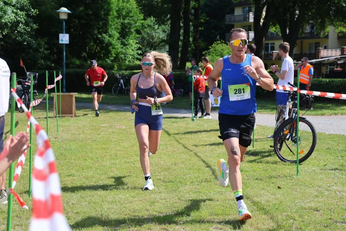 Starker Auftritt in Güstrow – Laufgruppe Schwerin rockt den Inselseelauf