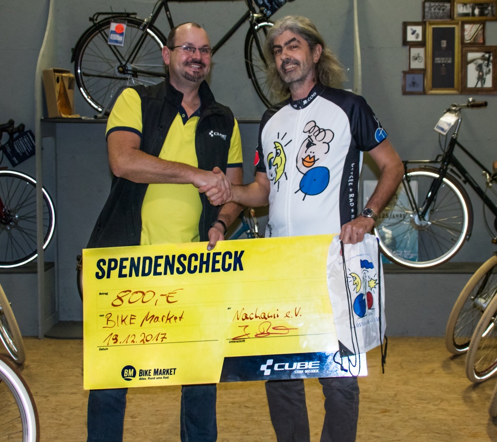 Spendenübergabe im Bike Market für die Ostsee-Rad-Klassik
