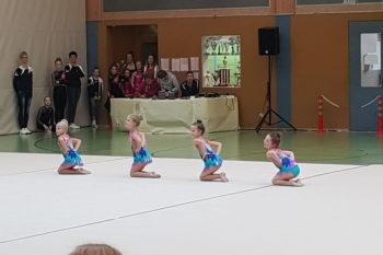  Bentwischer Gruppengymnastinnen am 23.11.2019 in Schwerin beim Pohland Gedenkwettkampf