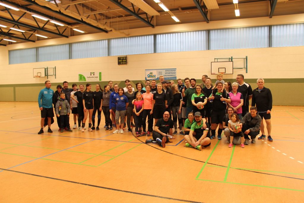 Erstes Familien-Volleyball-Turnier der Volleyballer des SC Laage
