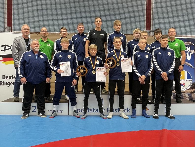 Gold und Silber für MV-Ringer bei Deutschen Meisterschaften in Warnemünde
