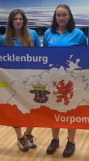 Florentine Burmeister und Maike Poblenz gewannen im Doppel bei den Juniorinnen den Deutschen Meistertitel.