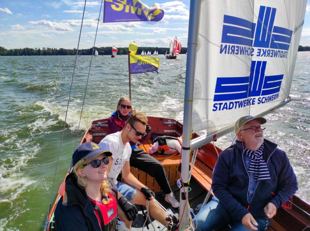 Schweriner Marineclub setzt erfolgreich Segel bei der Deutschen Meisterschaft