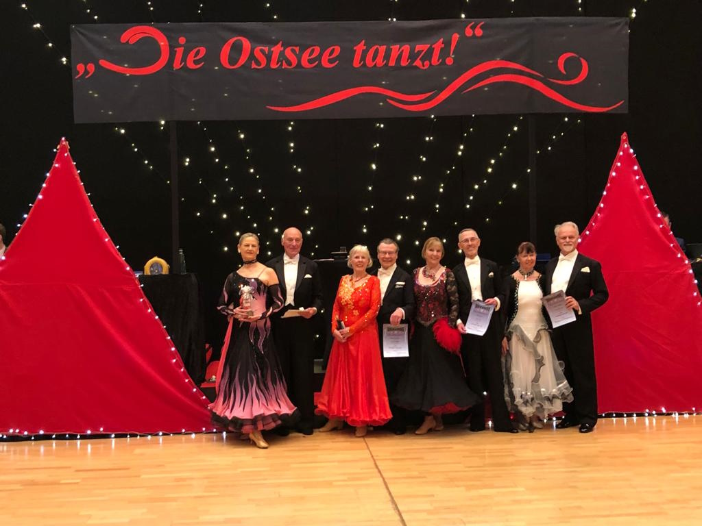 Siegerehrung - Anti Aging Trophy 80+ beim Traditionsturnier "Die Ostsee tanzt" in Schönberg.