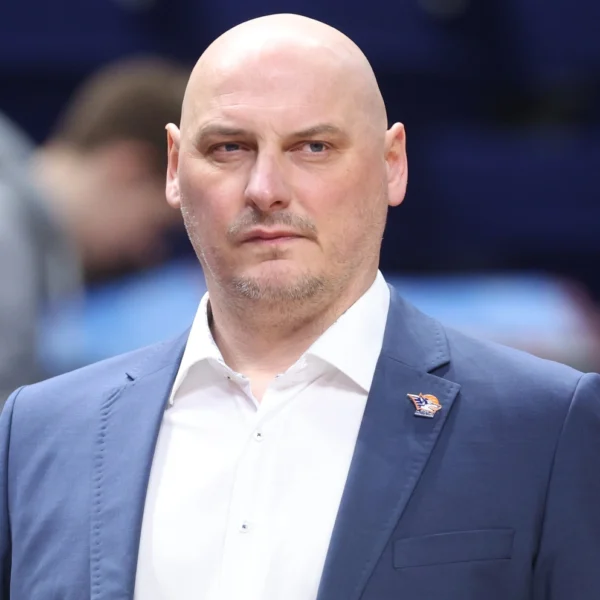 Coach Frasunkiewicz bleibt bei den SEAWOLVES
