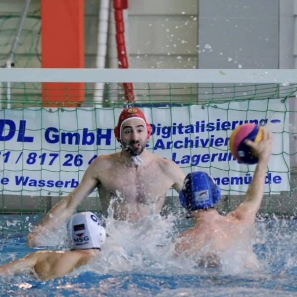 HSG-Wasserballer mit erfolgreichem WochenendeWarnemündes Herrenteams im Einsatz